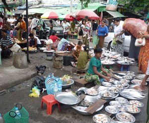 ミャンマー旅行、ヤンゴン市内観光は38ストリートのローカル市場