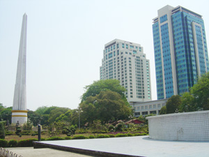 ミャンマー高層ビル