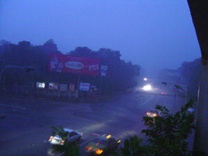 夜中のヤンゴン
