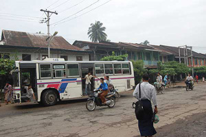 myanmar bus
