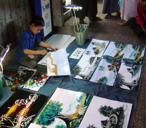 ミャンマー道端の画家