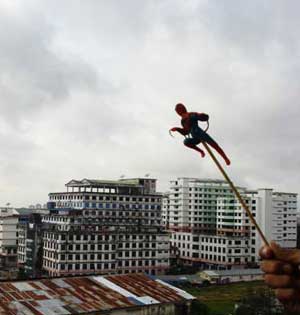 スパイダーマン　イン　ヤンゴン