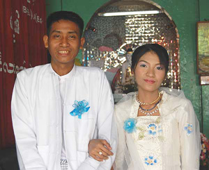 ミャンマーでは結婚式のシーズン