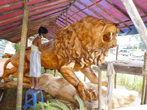 ミャンマーの彫刻